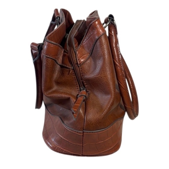 Bueno Brown Shoulder Bag - Picture 10 of 14